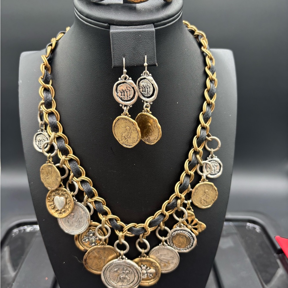 Chico’s necklace bracelet and earrings set